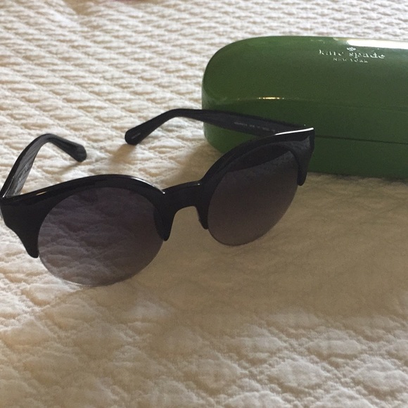 kate spade Accessories - NWOT Kate Spade sunglasses
